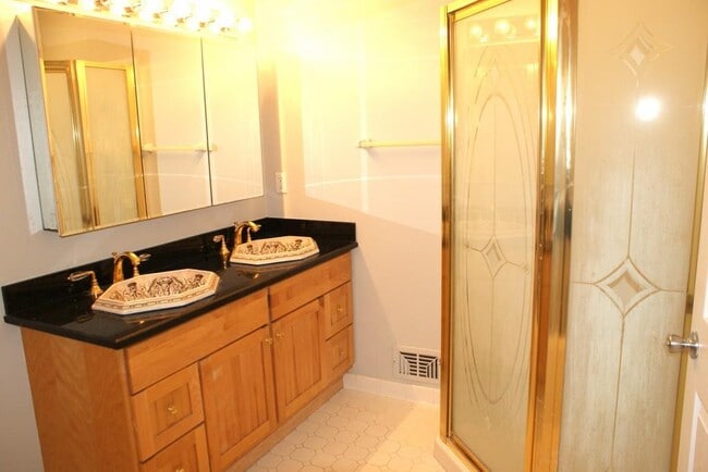 Building Photo - 6725 Ridge Moore Dr NW