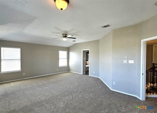 Building Photo - 316 Julian Point