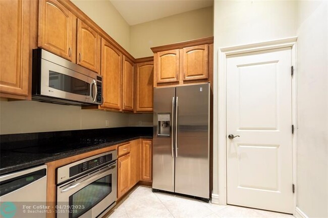 Building Photo - 16102 Emerald Estates Dr