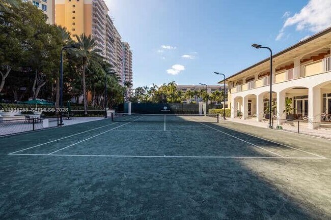 Building Photo - 791 Crandon Blvd