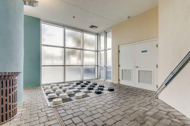 Building Photo - 504 N Ocean Blvd