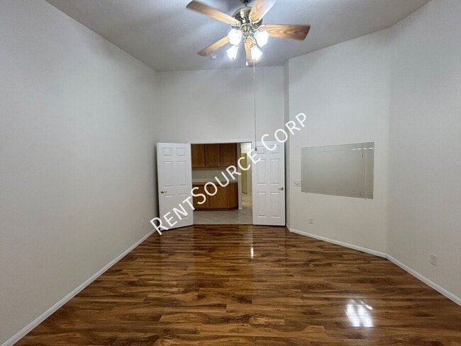 Building Photo - 39821 Sunstar St