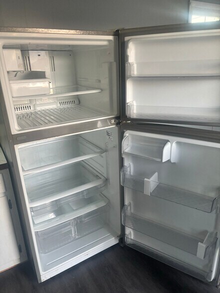 Building Photo - 12 Green Acres Dr