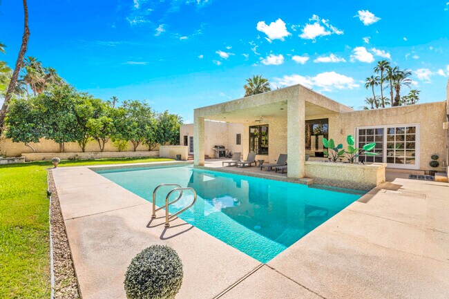 Building Photo - 45458 Rancho Palmeras Dr