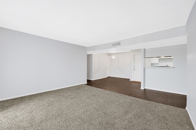 Building Photo - 8515 Hearth Dr