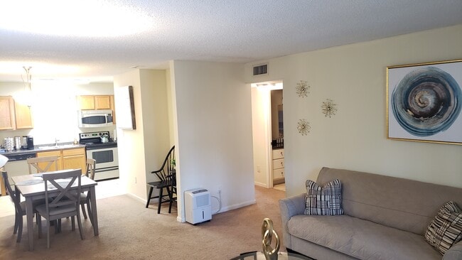 Building Photo - 507 NW 39th Rd