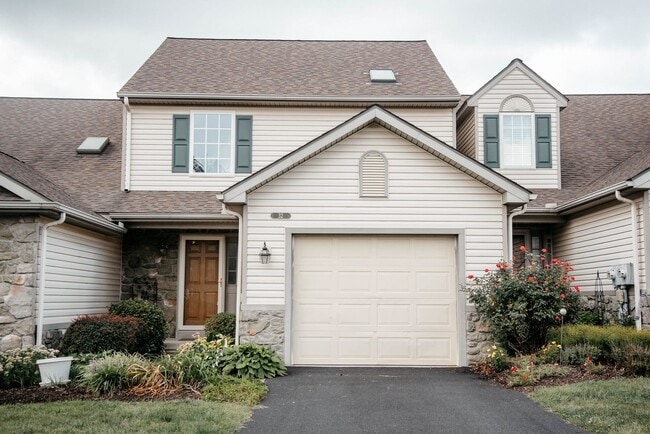 Primary Photo - 32 Gantz Meadows