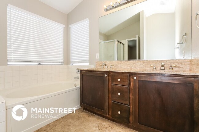 Building Photo - 5032 Jacarilla Ln