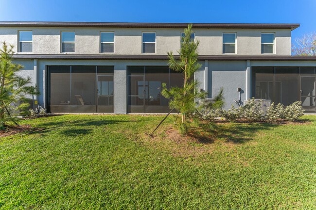 Building Photo - Luxury 3 BR + LOFT/2.5BA/1 Car Garage Luxury Townhome in the highly desirable GATED community of ...