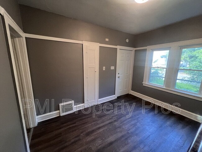 Building Photo - 1536 N 38th St