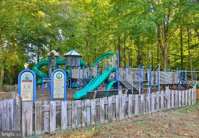 Building Photo - 5111 Lands End Ct