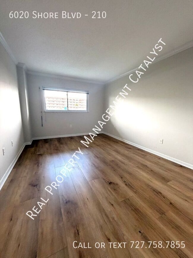 Building Photo - 6020 Shore Blvd S