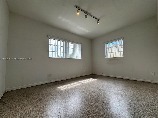 Building Photo - 2611 Johnson St
