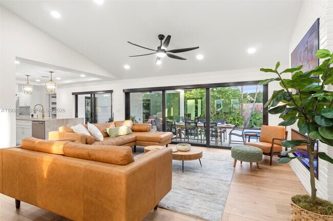 Building Photo - 3540 NE 28th Ave