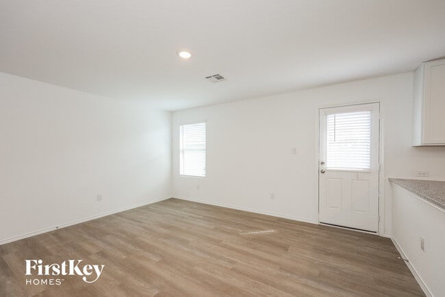 Building Photo - 6532 Scarecrow Wy
