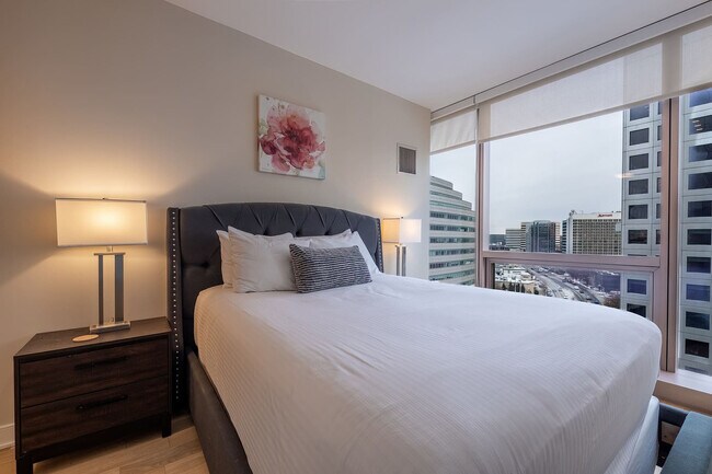 Building Photo - 355 Atlantic St