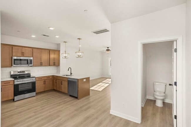 Building Photo - 505 Tappan Private Ln