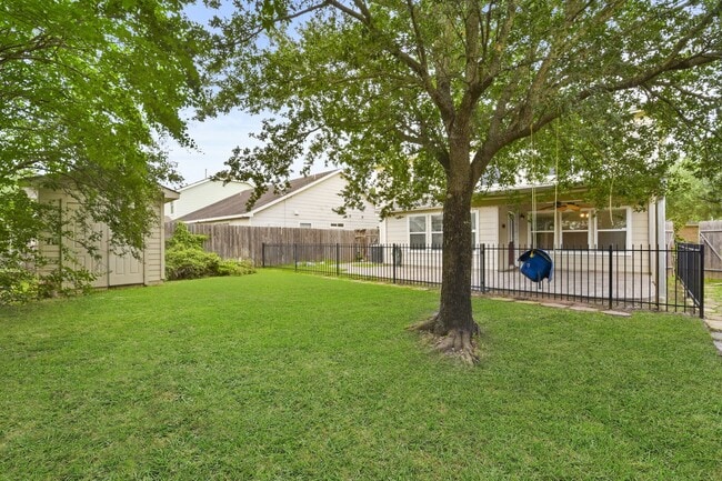 Building Photo - 15811 Vinemoss Ln