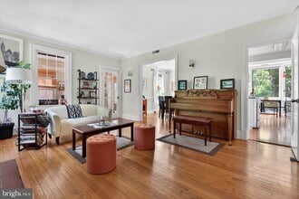 Building Photo - 3606 Jocelyn St NW