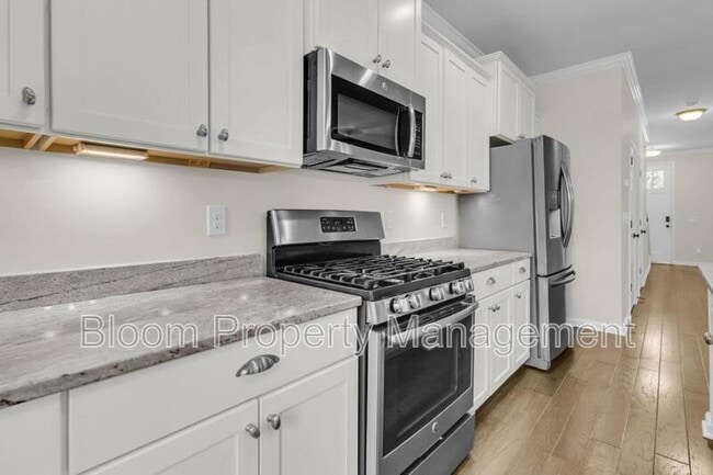 Building Photo - 1660 Bridwell Ln