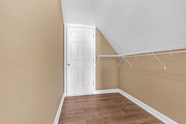 Building Photo - Charming Arlington Home with Modern Upgrades