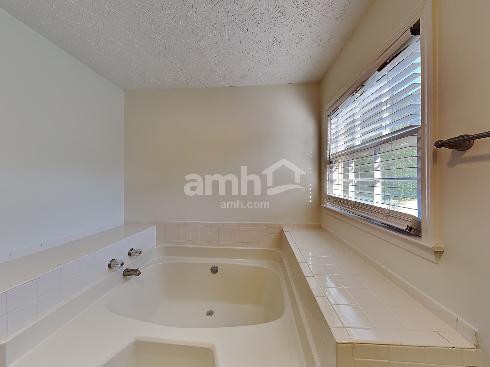 Building Photo - 2718 Ridgely Ct