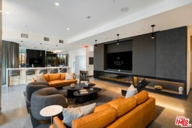 Building Photo - 3545 Wilshire Blvd