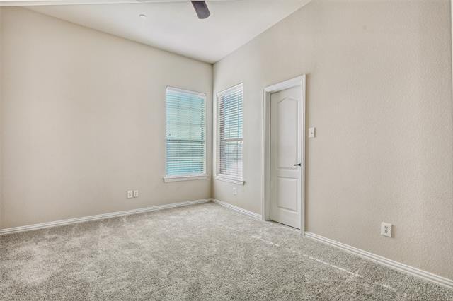 Building Photo - 1924 Lantana Ln