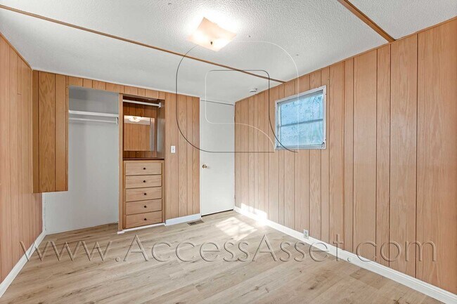 Building Photo - Affordable 2 Bedroom with Yard Space & Functional Layout