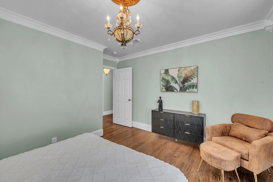 Room darkening curtains and coded door locks on bedrooms. - 2301 North Dr