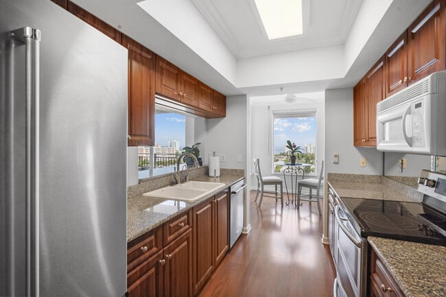 Building Photo - 2880 NE 14th Street Causeway