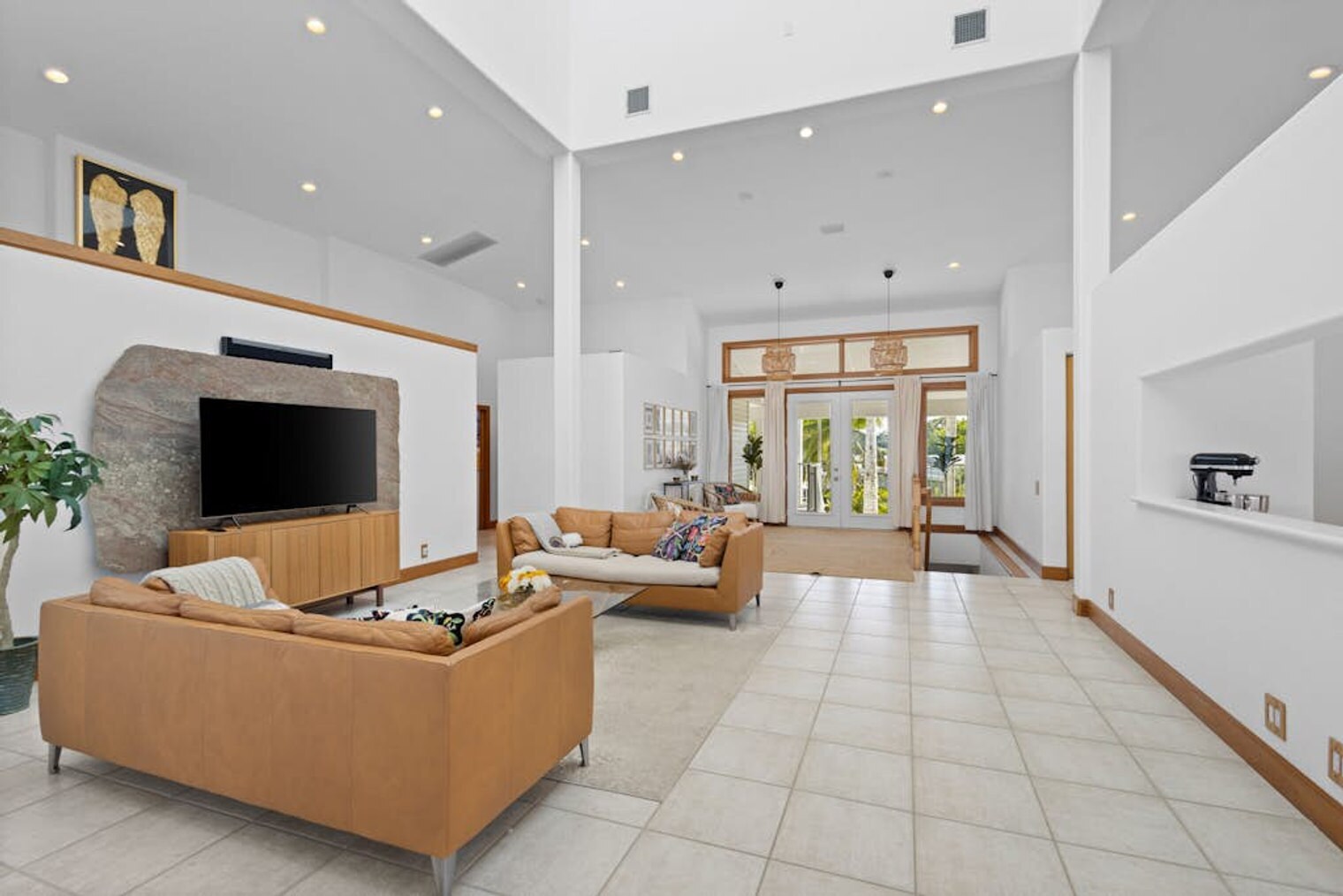 Building Photo - 3208 Bay Dr