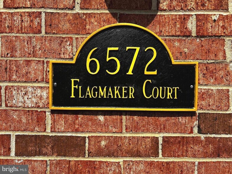 Building Photo - 6572 Flagmaker Ct