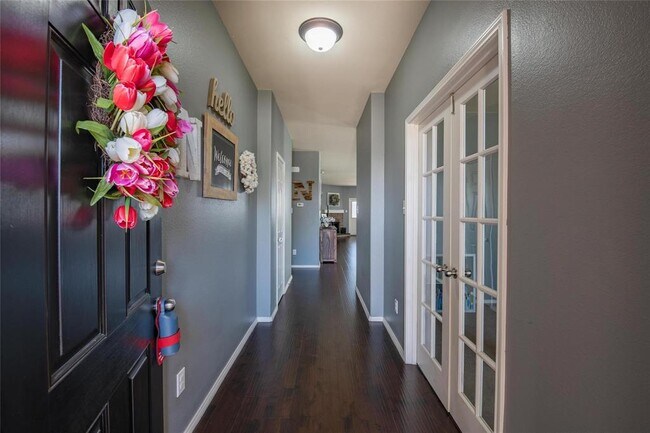 Building Photo - 7616 Berrenda Dr