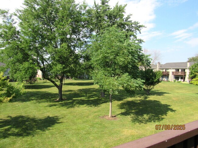 Building Photo - 950 Cumberland Ct