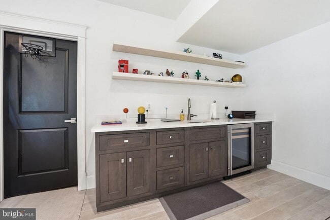 Building Photo - 2504 12th St N