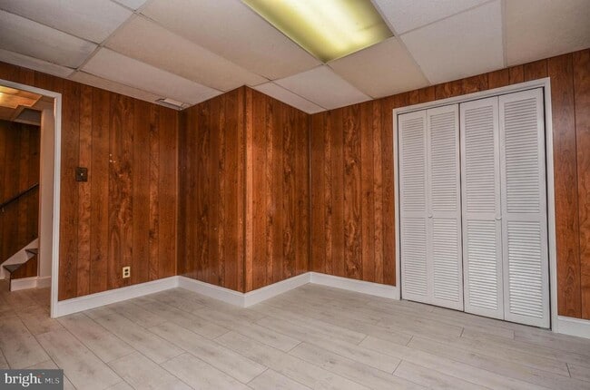 Building Photo - 8 Hines Ct