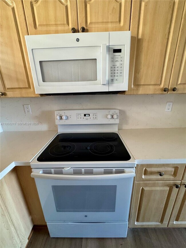 Building Photo - 1101 SW 122nd Ave