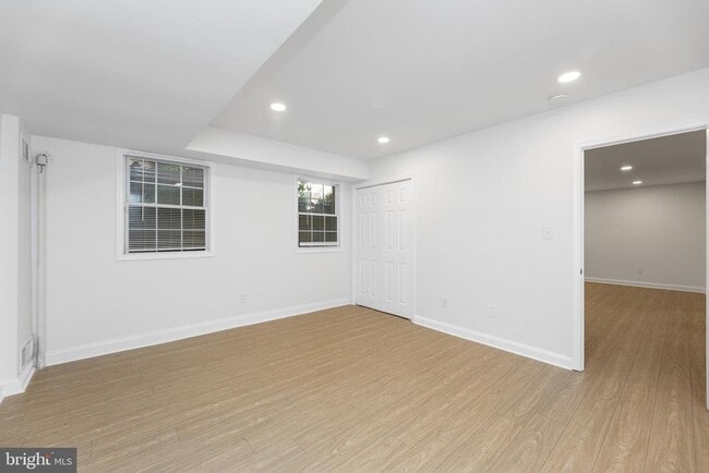 Building Photo - 2810 N Glade St NW
