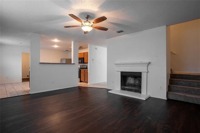 Building Photo - 4600 Waterford Dr