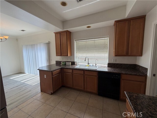 Building Photo - 5661 Sultana Ave