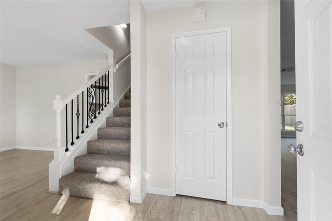 Building Photo - 24118 Spring Mill Ln