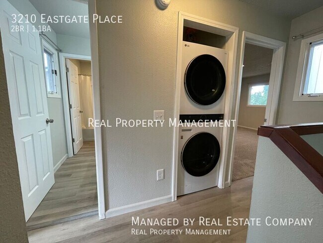 Building Photo - 3210 Eastgate Pl