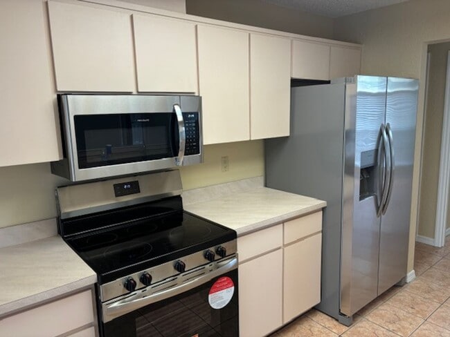 Building Photo - 11018 Audie Brook Dr