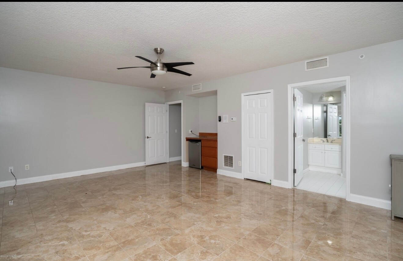 Building Photo - 1702 Windjammer Ln