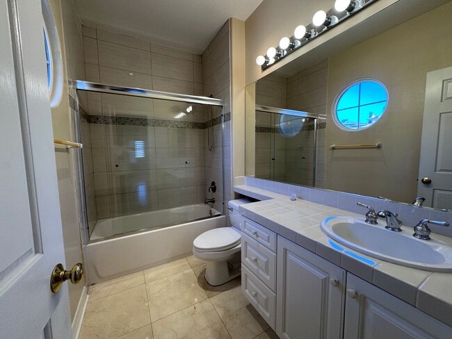 Building Photo - Stunning Home with Panoramic Views in Port...