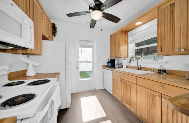 Building Photo - 2317 N Ocean Blvd