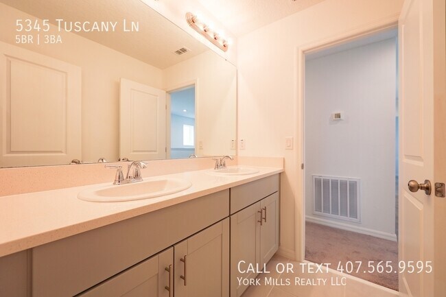 Building Photo - 5345 Tuscany Ln