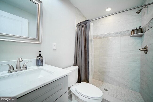 Building Photo - 1513 S Lambert St