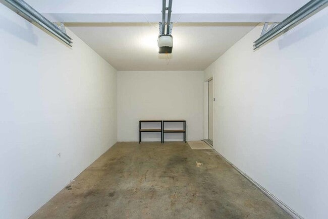 Building Photo - Fantastic Main Level Condo w/Garage, Patio...